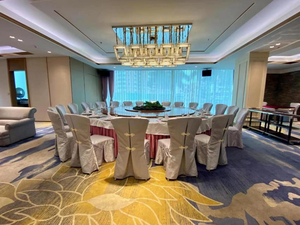 Fenggang Gladden Hotel Tiantangwei Екстер'єр фото