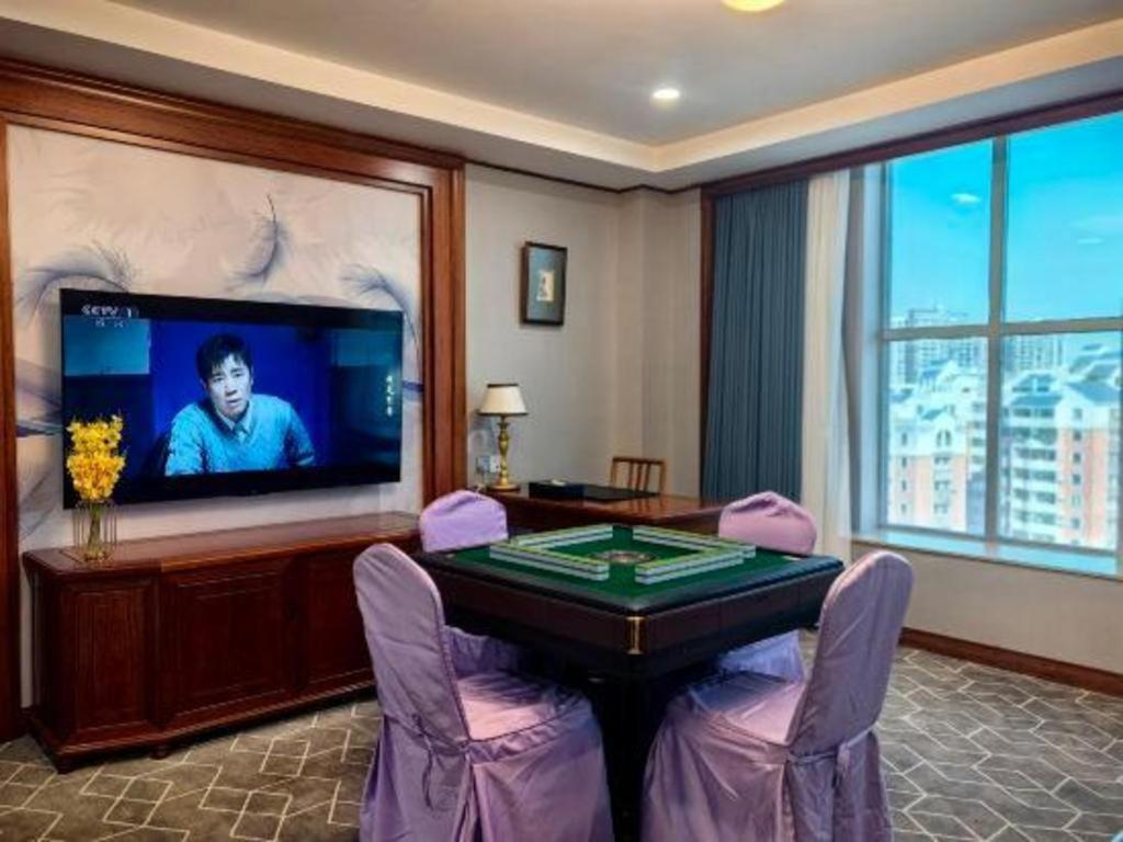 Fenggang Gladden Hotel Tiantangwei Екстер'єр фото