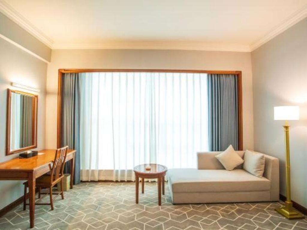 Fenggang Gladden Hotel Tiantangwei Екстер'єр фото