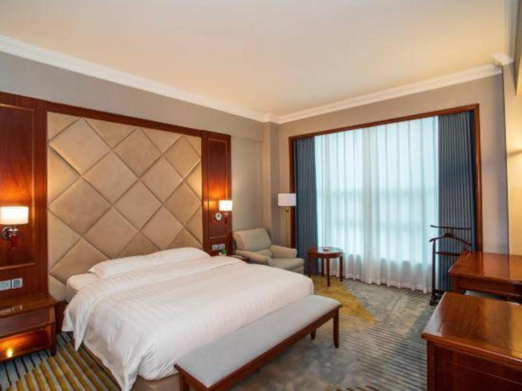 Fenggang Gladden Hotel Tiantangwei Екстер'єр фото
