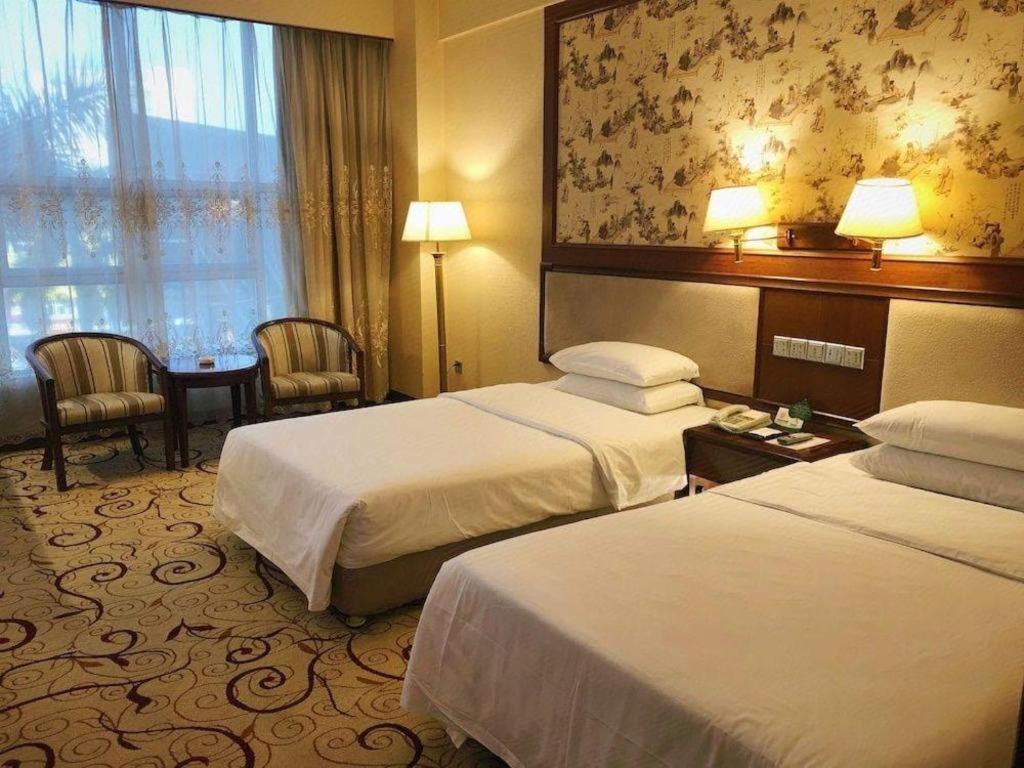 Fenggang Gladden Hotel Tiantangwei Екстер'єр фото