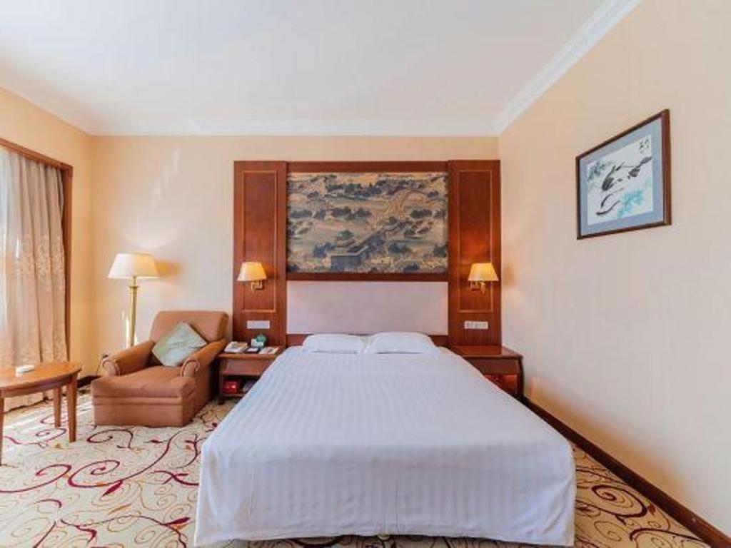 Fenggang Gladden Hotel Tiantangwei Екстер'єр фото