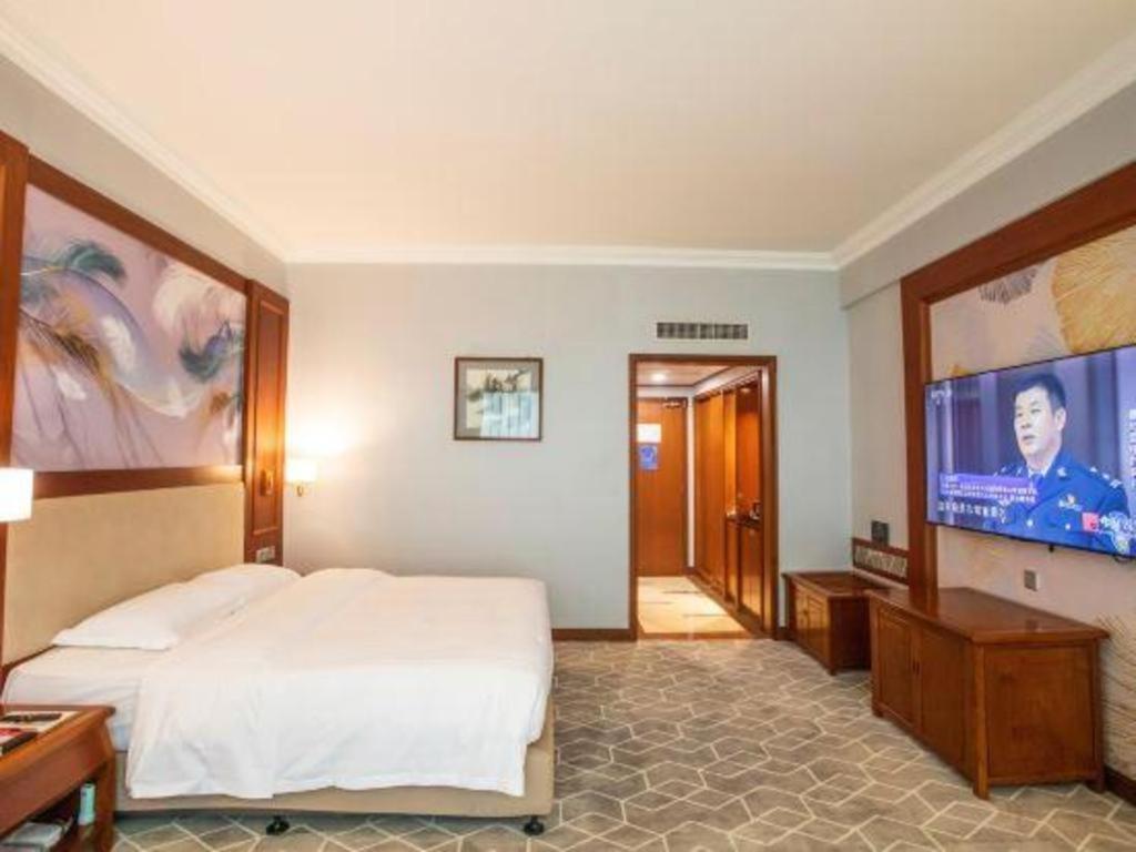 Fenggang Gladden Hotel Tiantangwei Екстер'єр фото